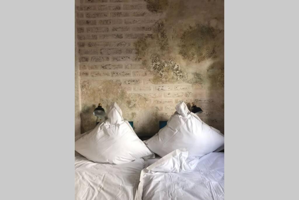 Wunderschoene Wohnung Mit Blick Auf Die Weinberge Neustadt an der Weinstraße Esterno foto